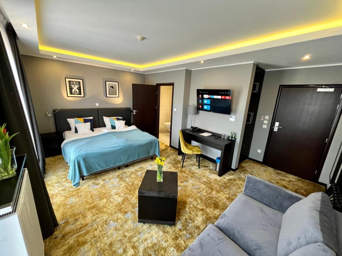 Отель Malta Premium Познань Экстерьер фото