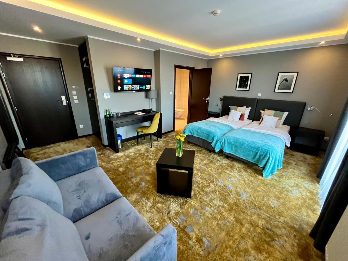 Отель Malta Premium Познань Экстерьер фото